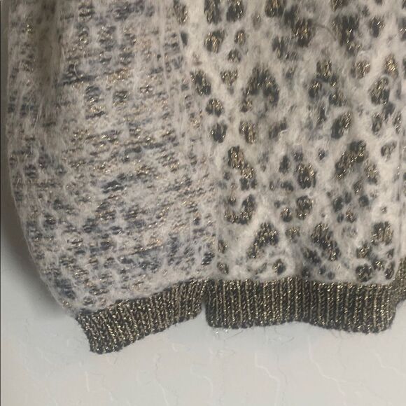 Women's gold, black and white Sweater - Picture 4 of 4